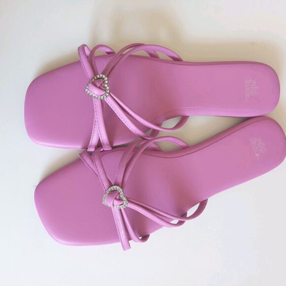 Barbiecore Pink Sandals with Rhinestone Hearts. Size 8.5 Legally Blond, Y2K - Picture 1 of 6